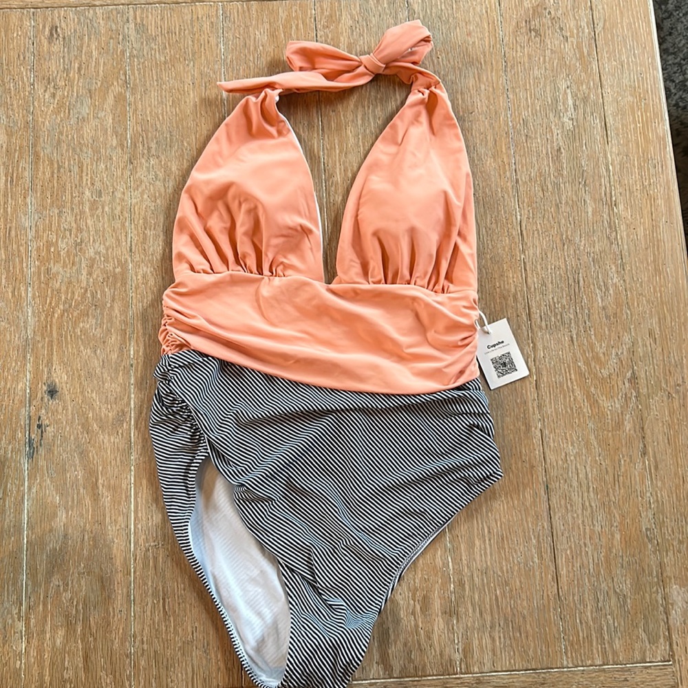 Cupshe One Piece Bathing Suit, NWT!